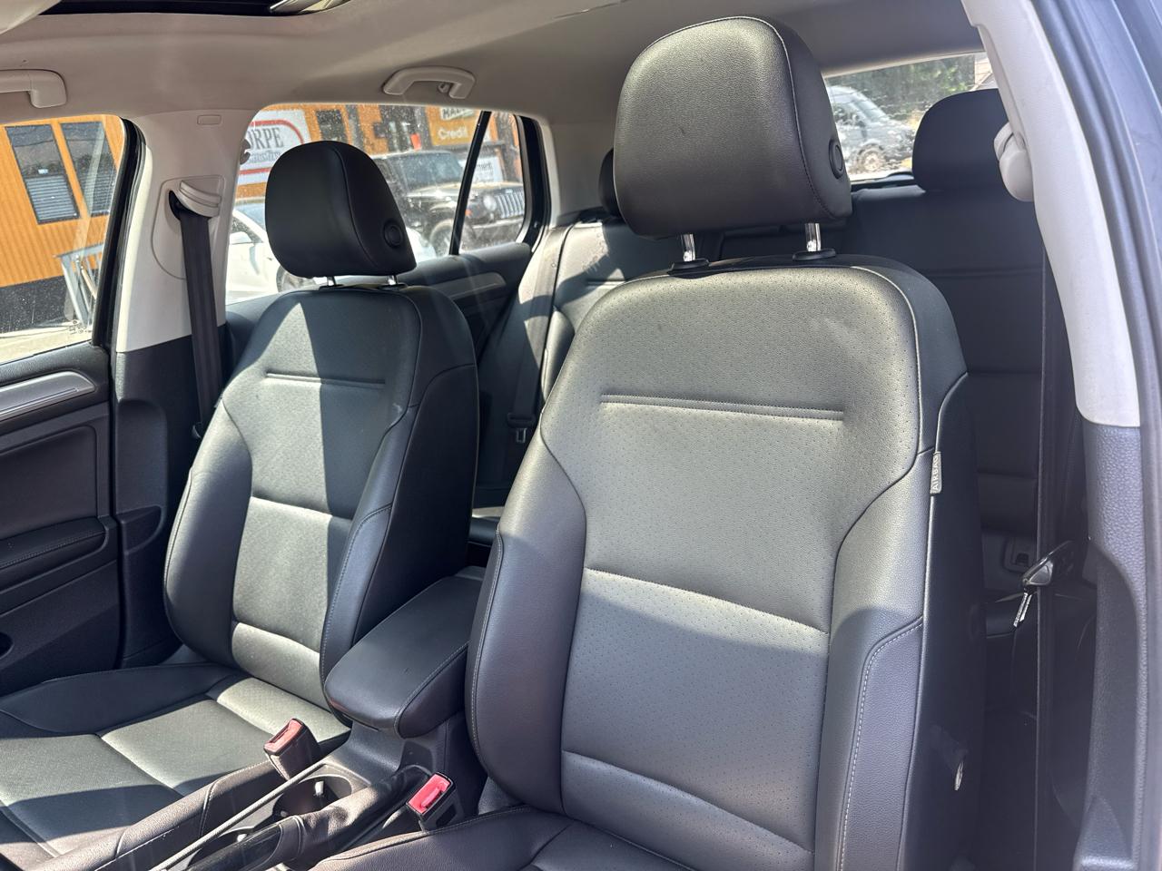 Volkswagen Golf TSI SE 6A 2016