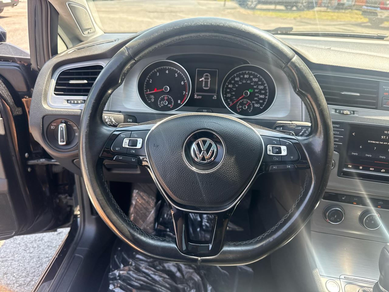 Volkswagen Golf TSI SE 6A 2016