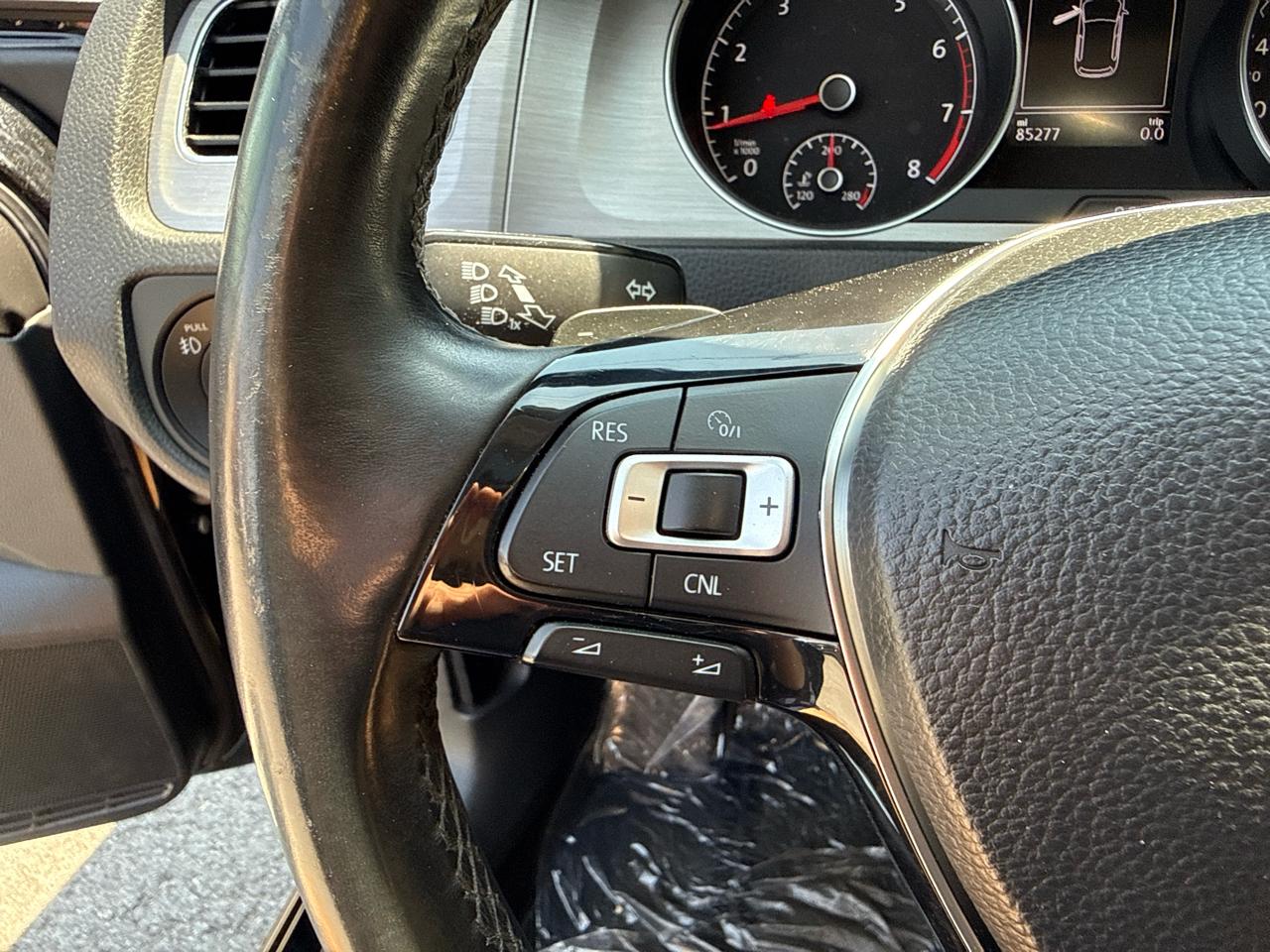 Volkswagen Golf TSI SE 6A 2016