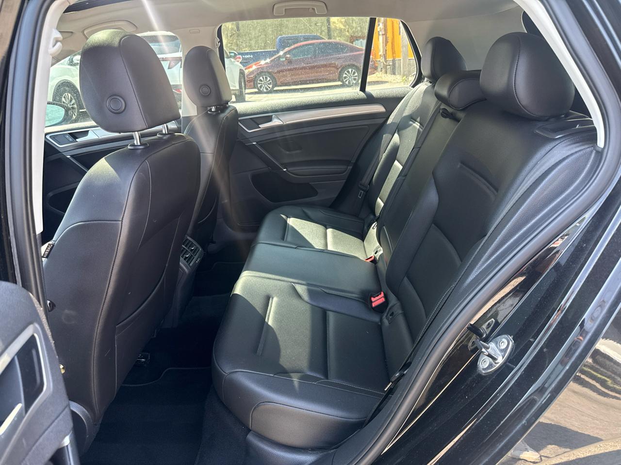 Volkswagen Golf TSI SE 6A 2016