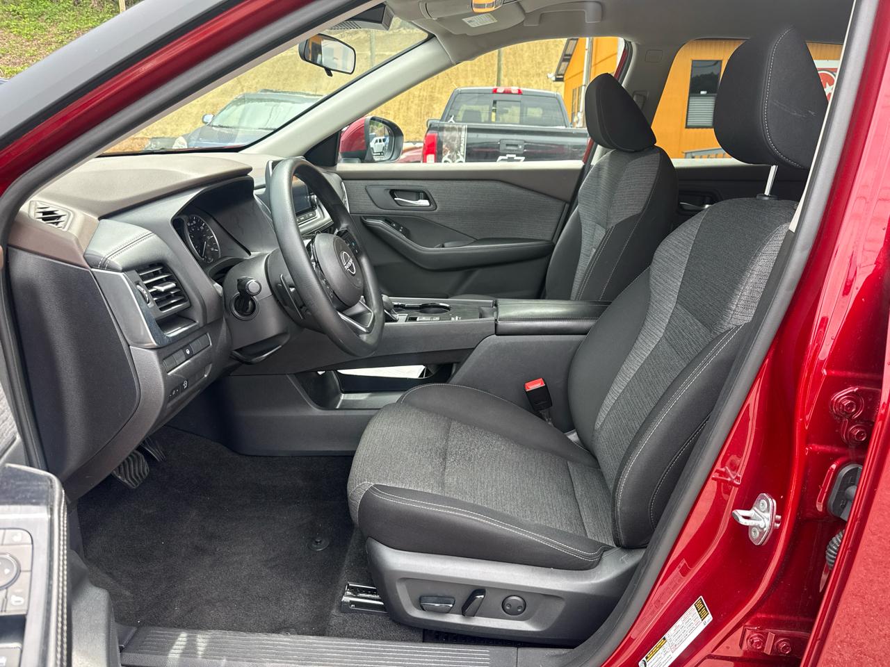 Nissan Rogue SV 2023