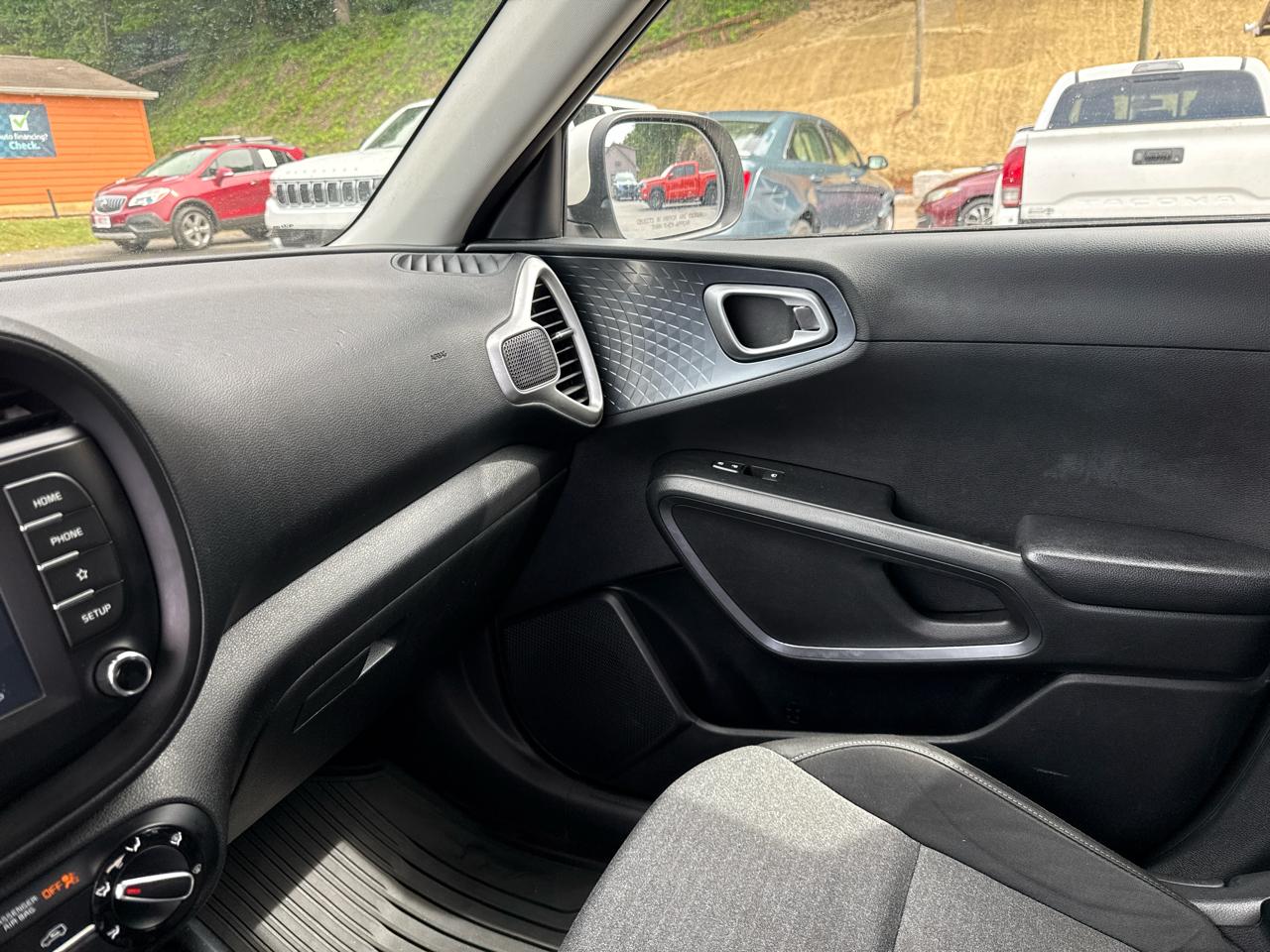 Kia Soul LX CVT 2020