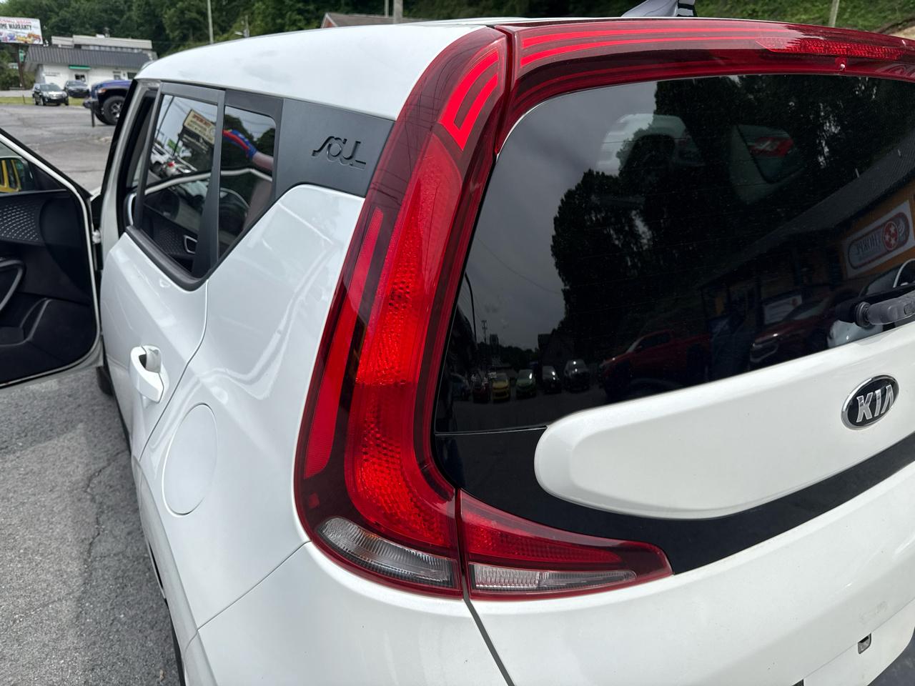 Kia Soul LX CVT 2020
