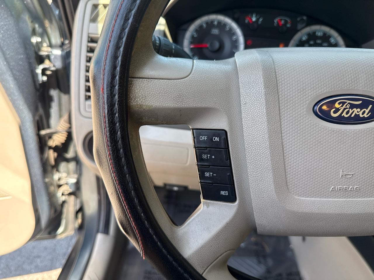 Ford Escape XLS FWD 2010