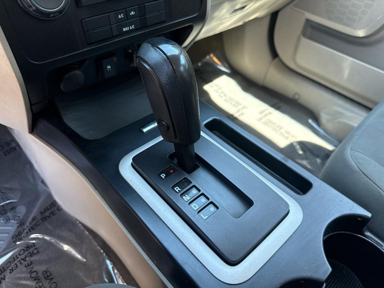 Ford Escape XLS FWD 2010