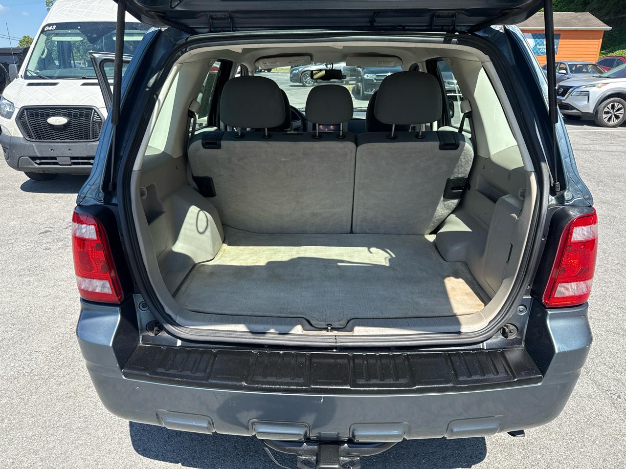 Ford Escape XLS FWD 2010