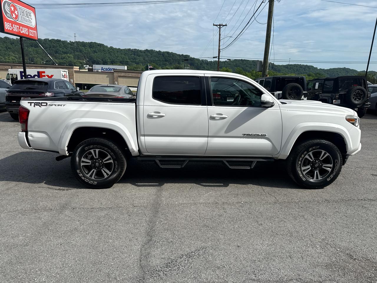 Toyota Tacoma SR5 Double Cab Long Bed V6 6AT 2WD 2017