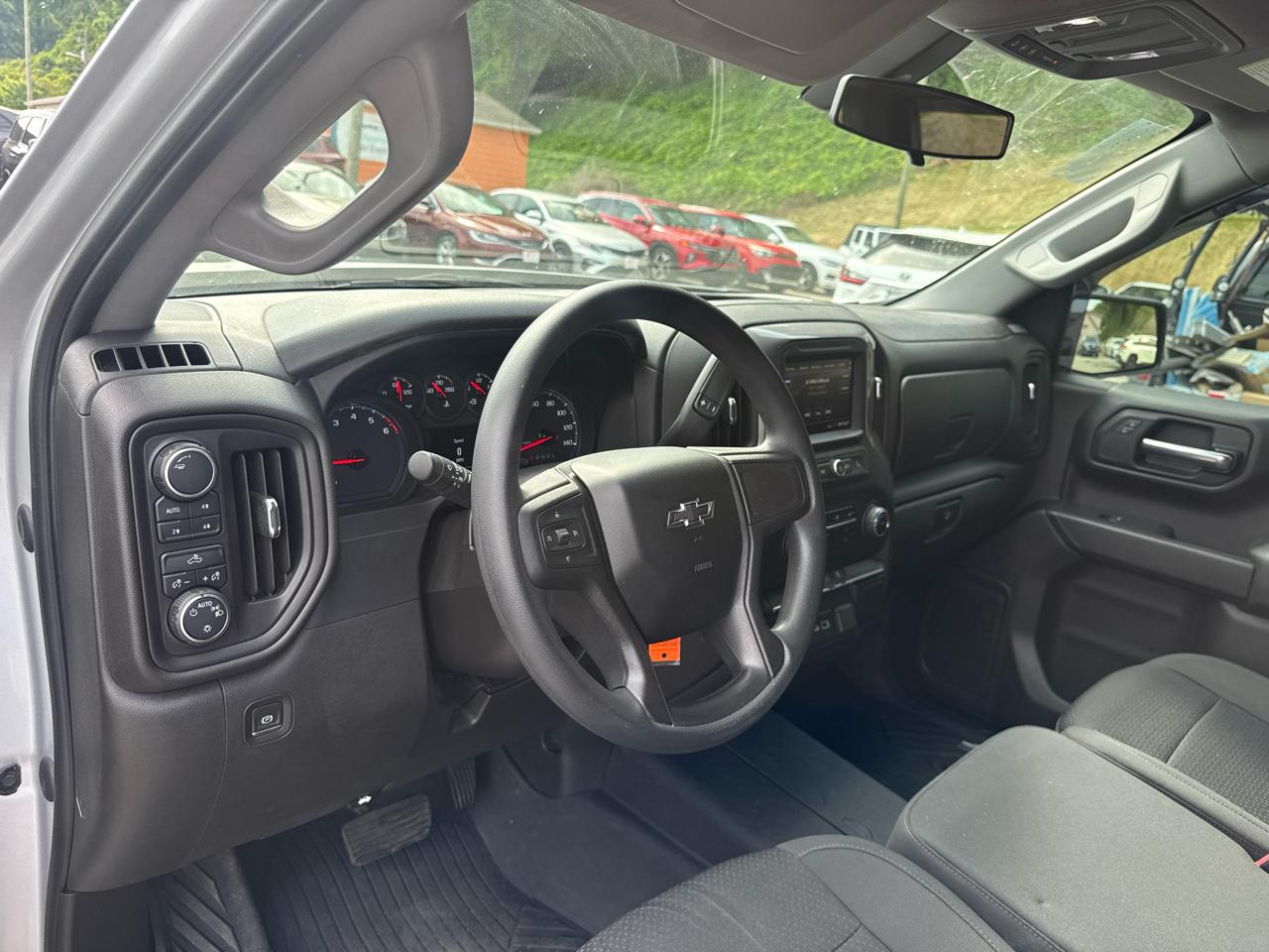Chevrolet Silverado 1500 Custom Trail Boss Crew Cab Long Box 4WD 2021