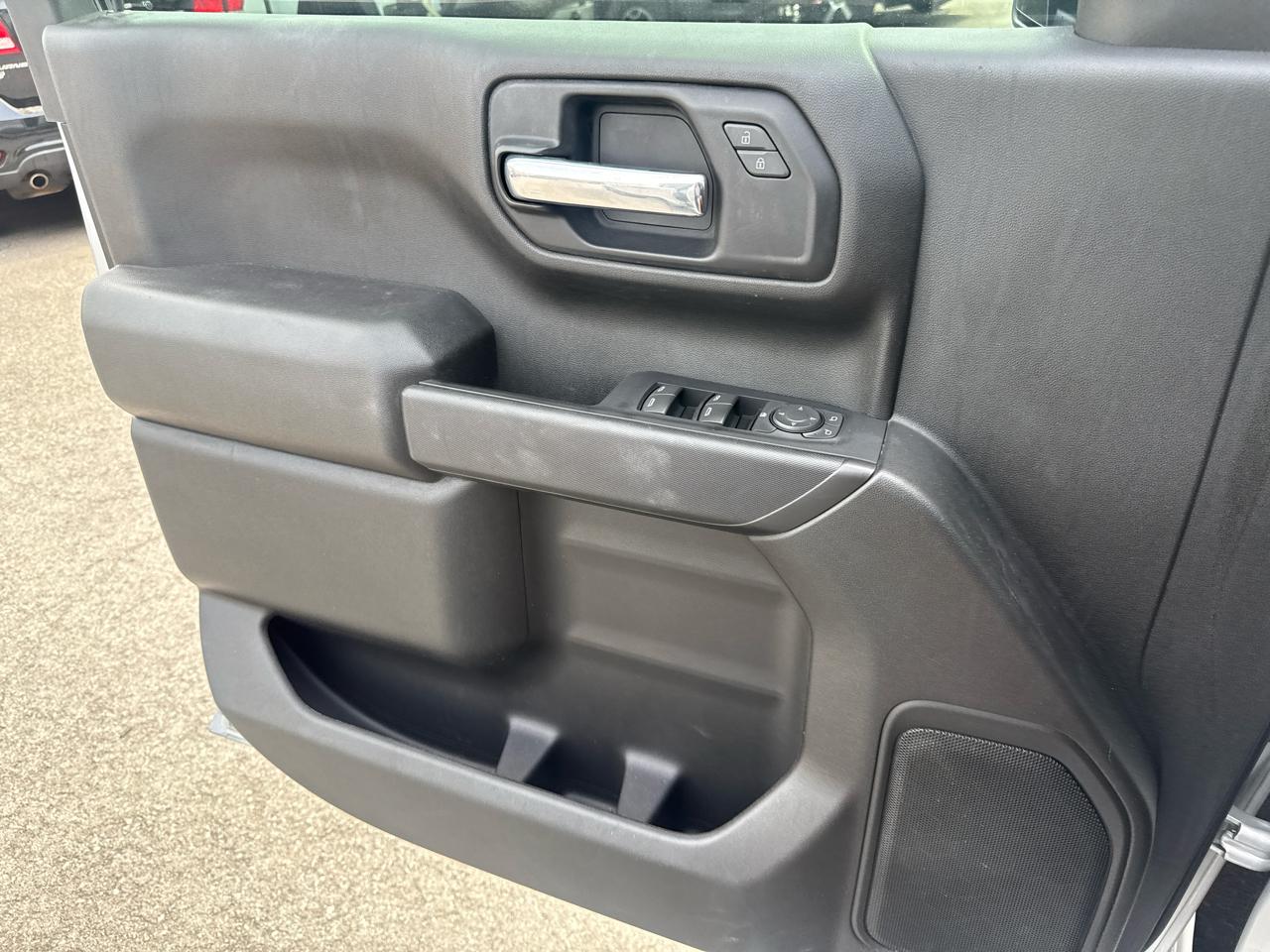 Chevrolet Silverado 1500 Custom Trail Boss Crew Cab Long Box 4WD 2021