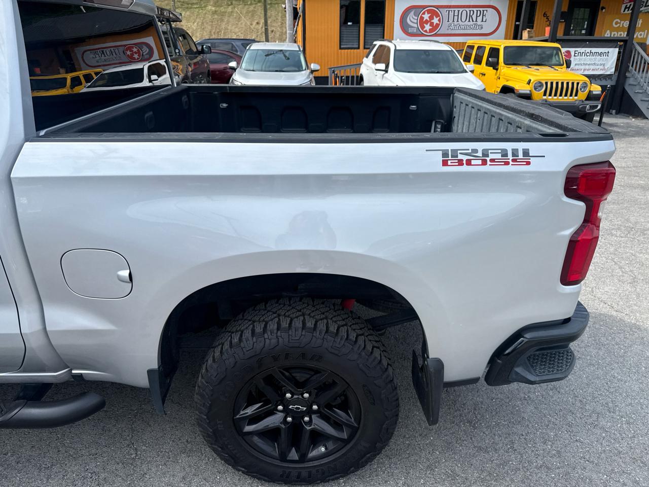 Chevrolet Silverado 1500 Custom Trail Boss Crew Cab Long Box 4WD 2021