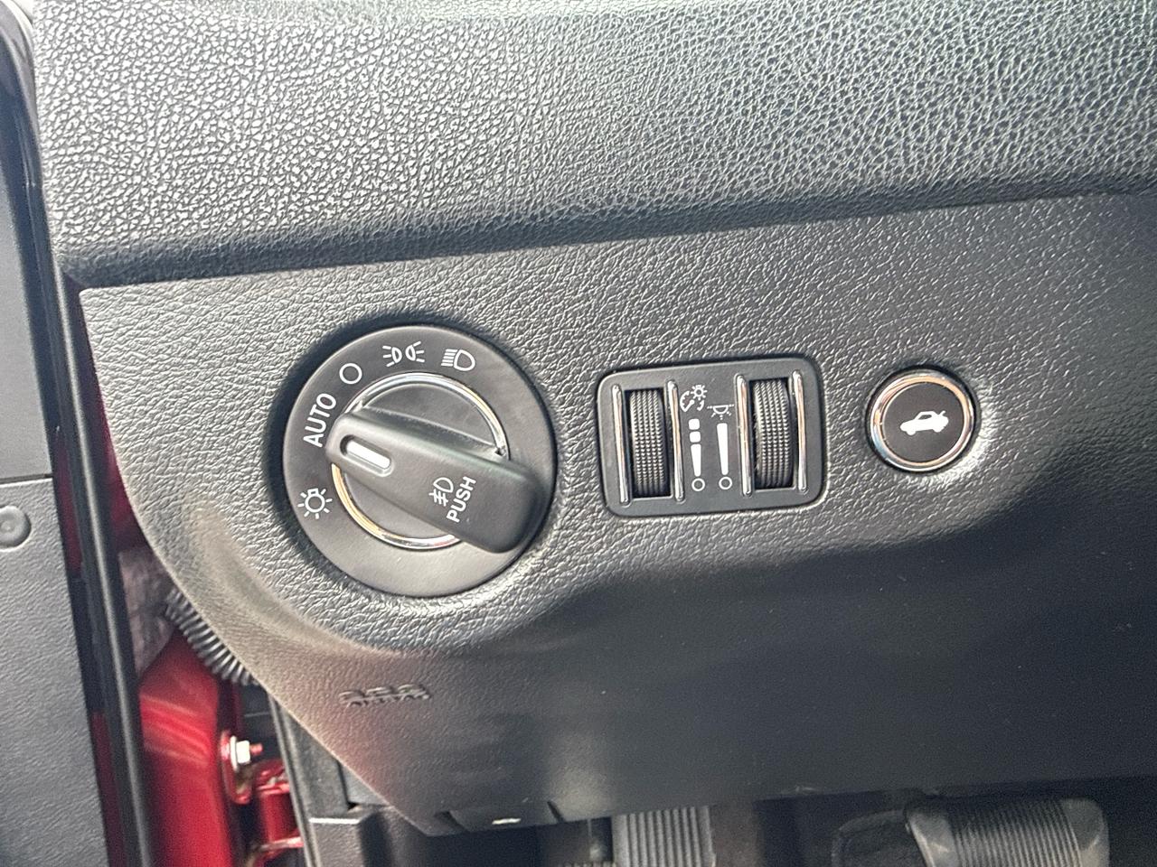Chrysler 300 Limited RWD 2016