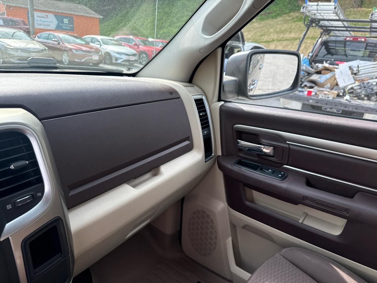 RAM 1500 SLT Quad Cab 2WD 2013
