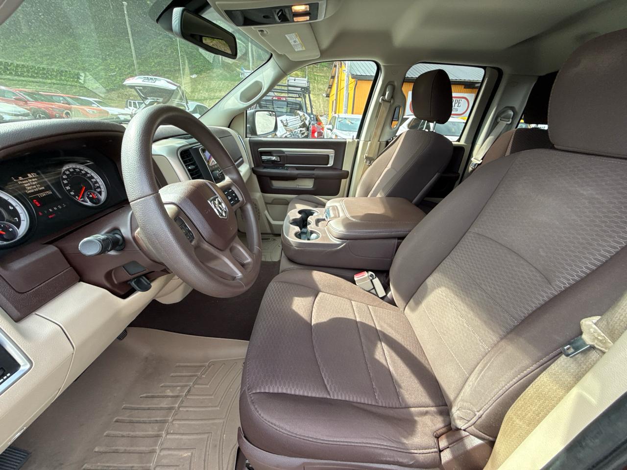 RAM 1500 SLT Quad Cab 2WD 2013