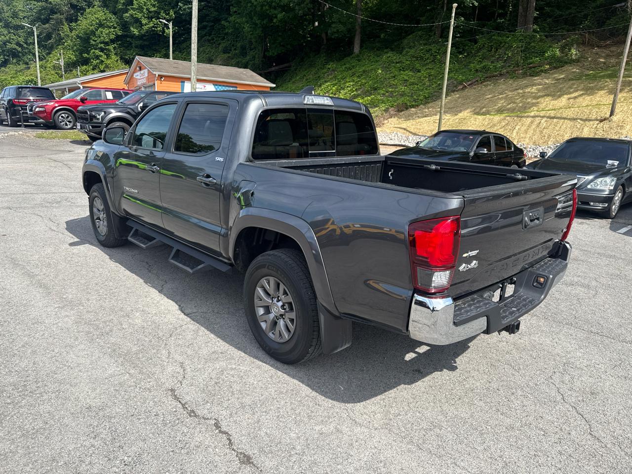 Toyota Tacoma SR5 Double Cab Long Bed V6 6AT 4WD 2019