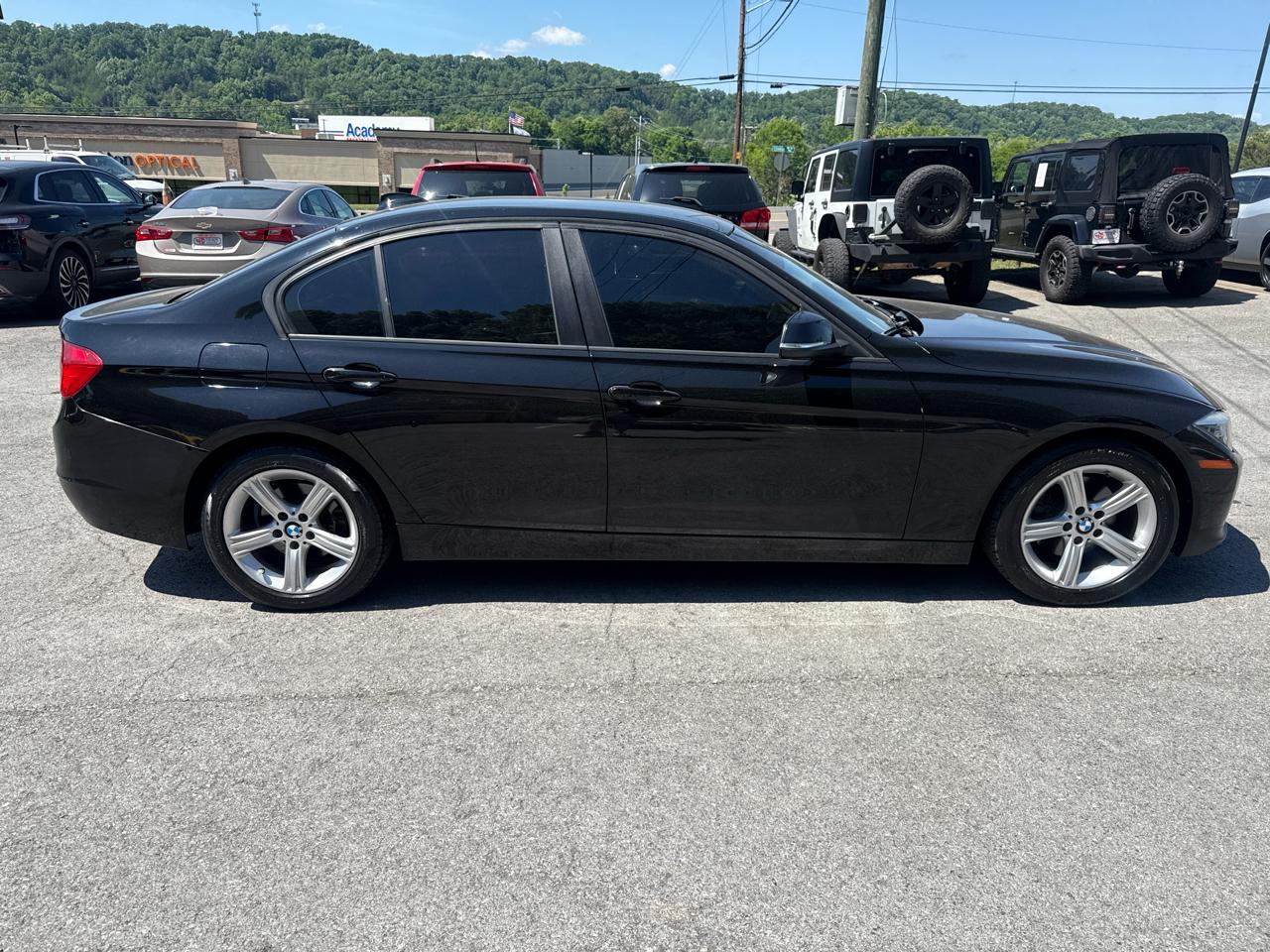 BMW 3-Series 328i Sedan 2013