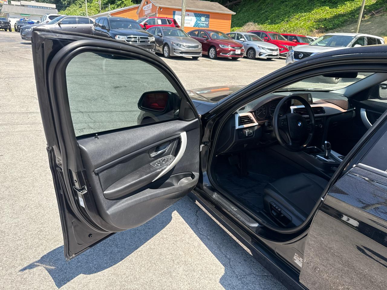 BMW 3-Series 328i Sedan 2013