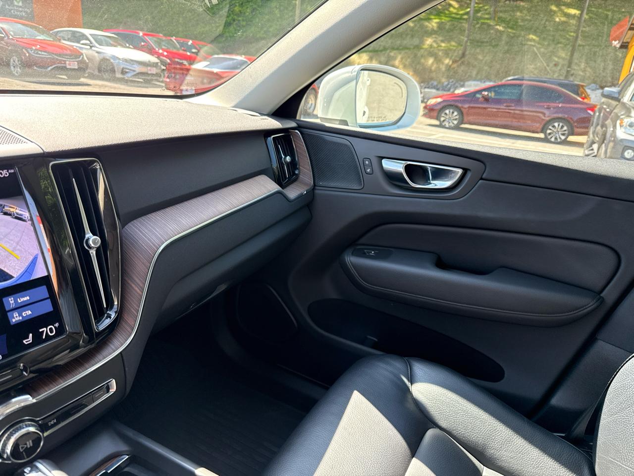Volvo XC60 T6 Momentum AWD 2021