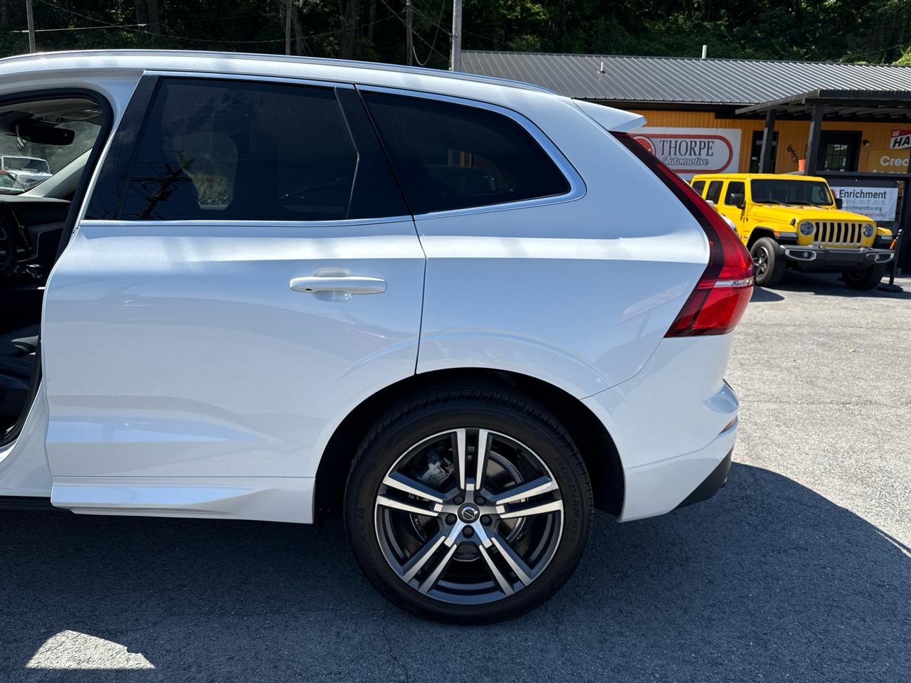 Volvo XC60 T6 Momentum AWD 2021