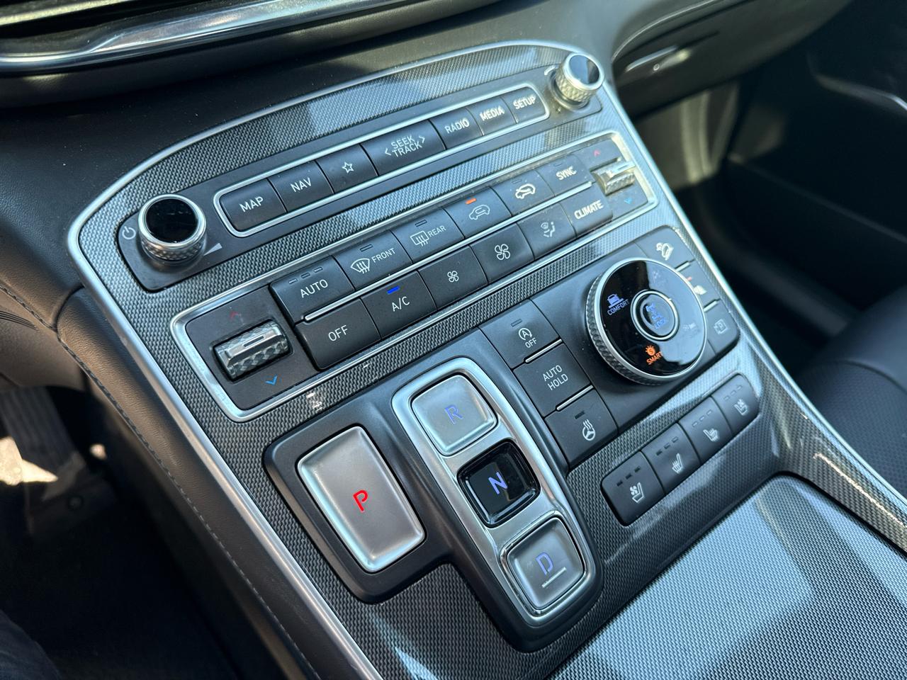 Hyundai Santa Fe Limited AWD 2022