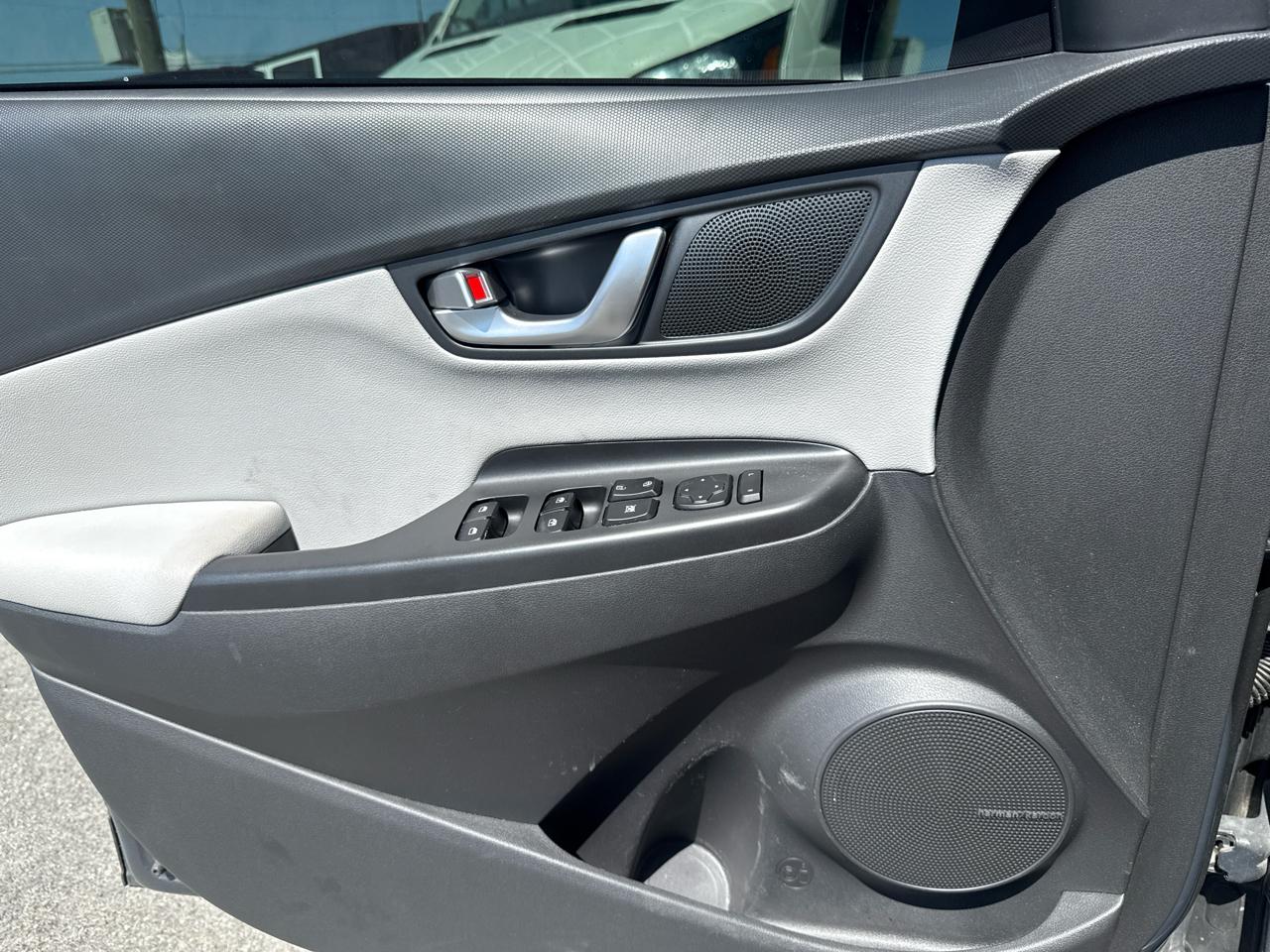 Hyundai Kona Limited AWD 2023