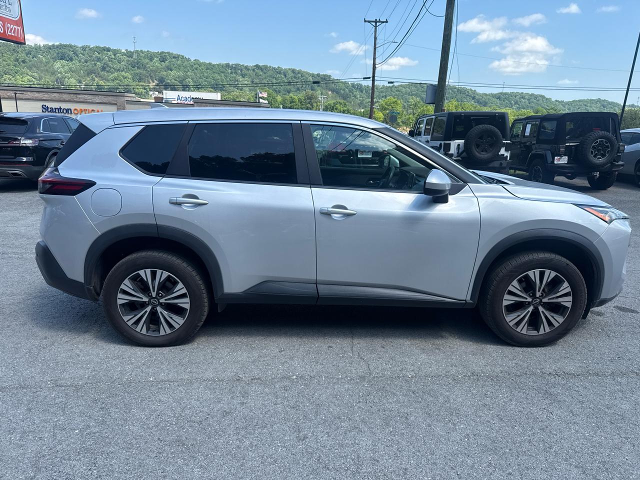 Nissan Rogue SV 2023