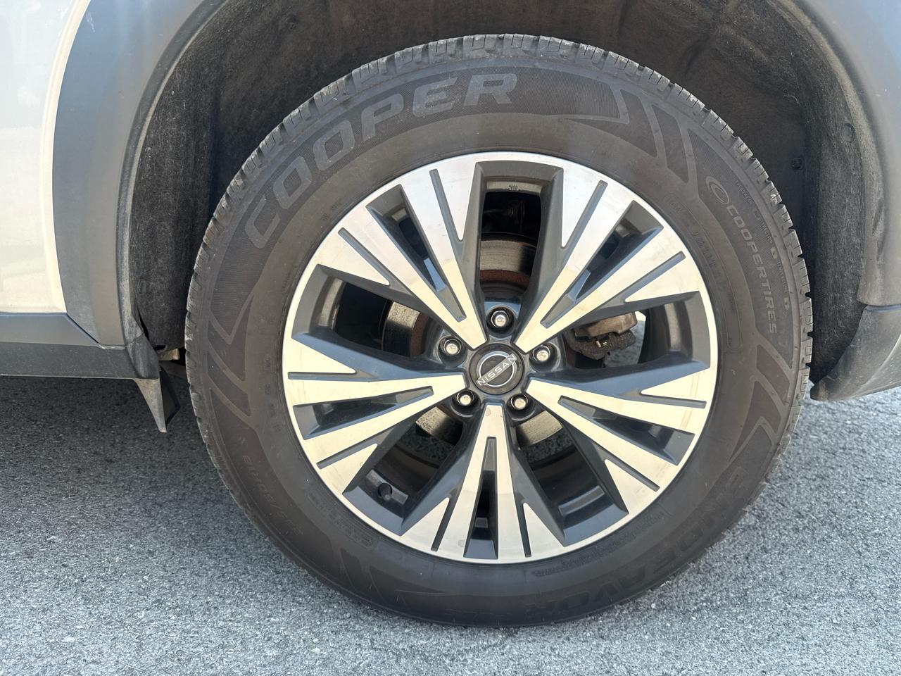 Nissan Rogue SV 2023