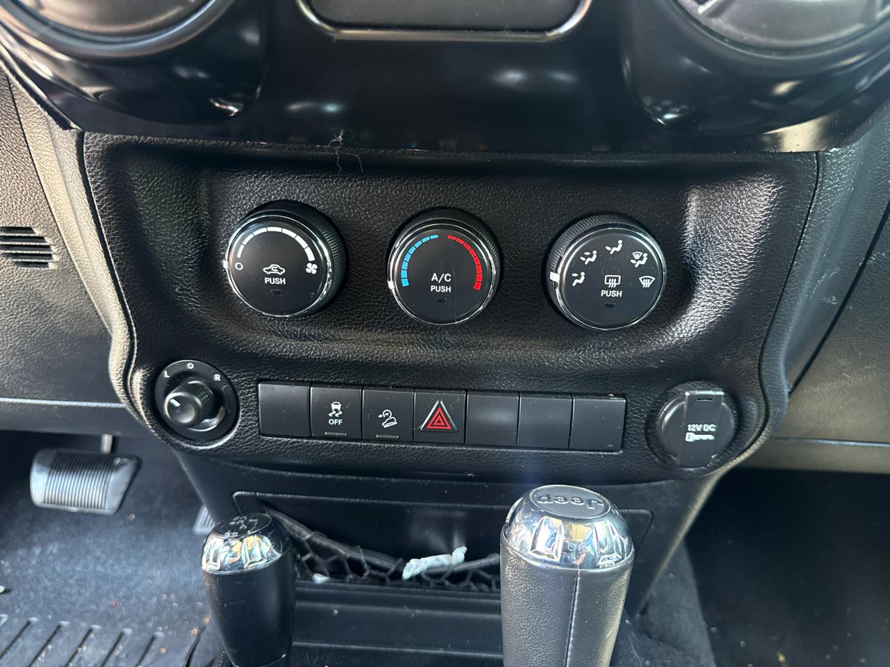 Jeep Wrangler Unlimited Sport 4WD 2011