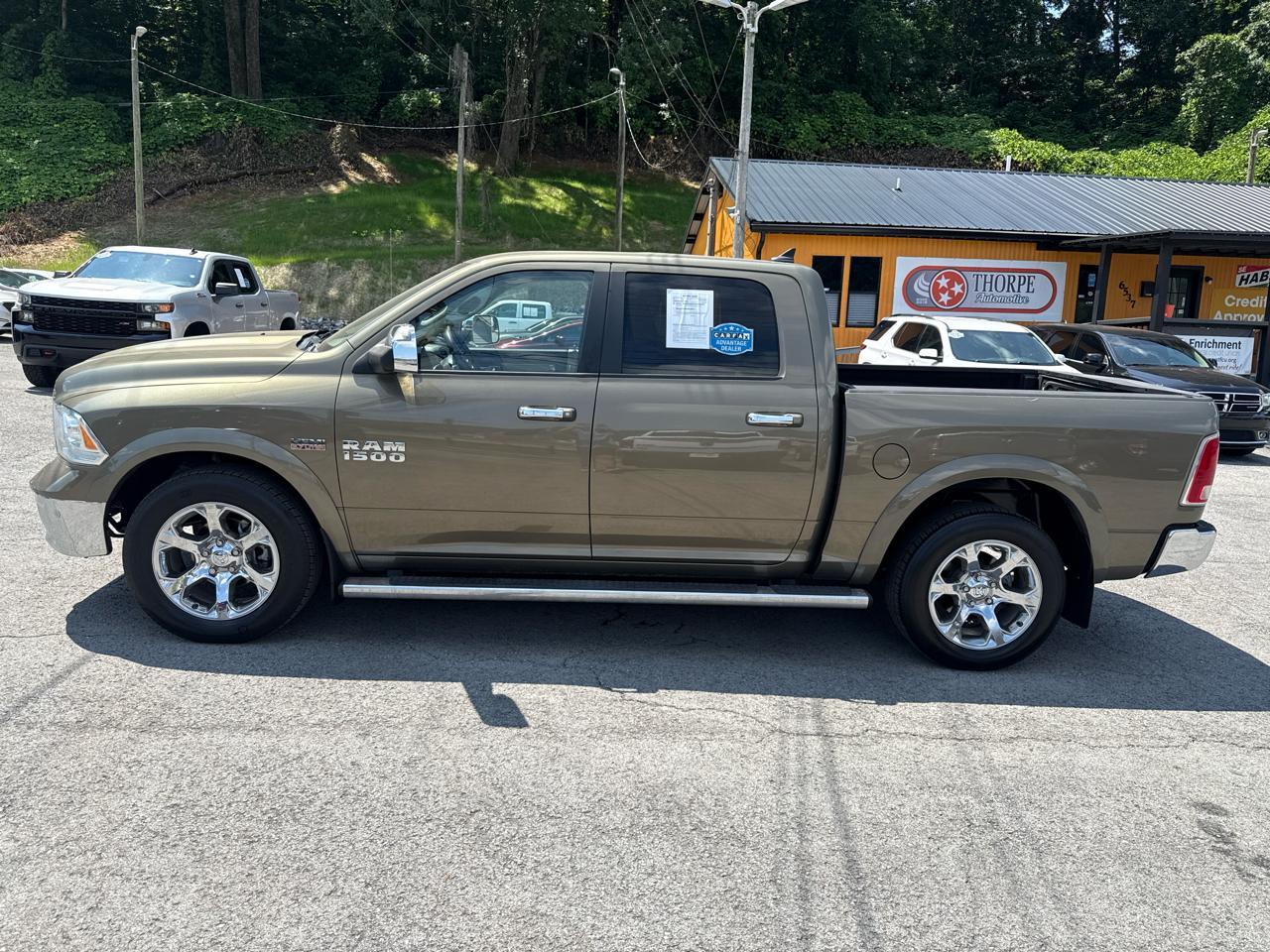 RAM 1500 Laramie Crew Cab SWB 4WD 2014