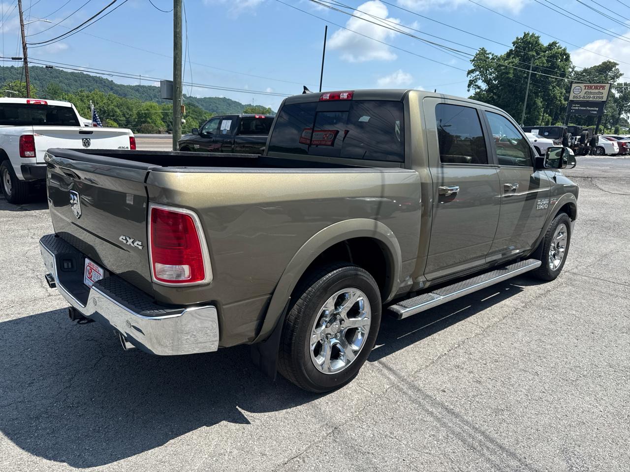 RAM 1500 Laramie Crew Cab SWB 4WD 2014