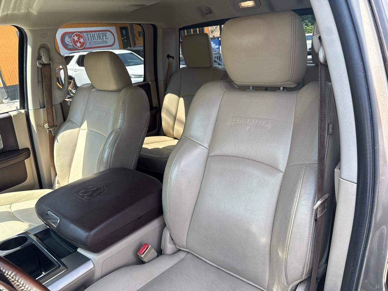 RAM 1500 Laramie Crew Cab SWB 4WD 2014