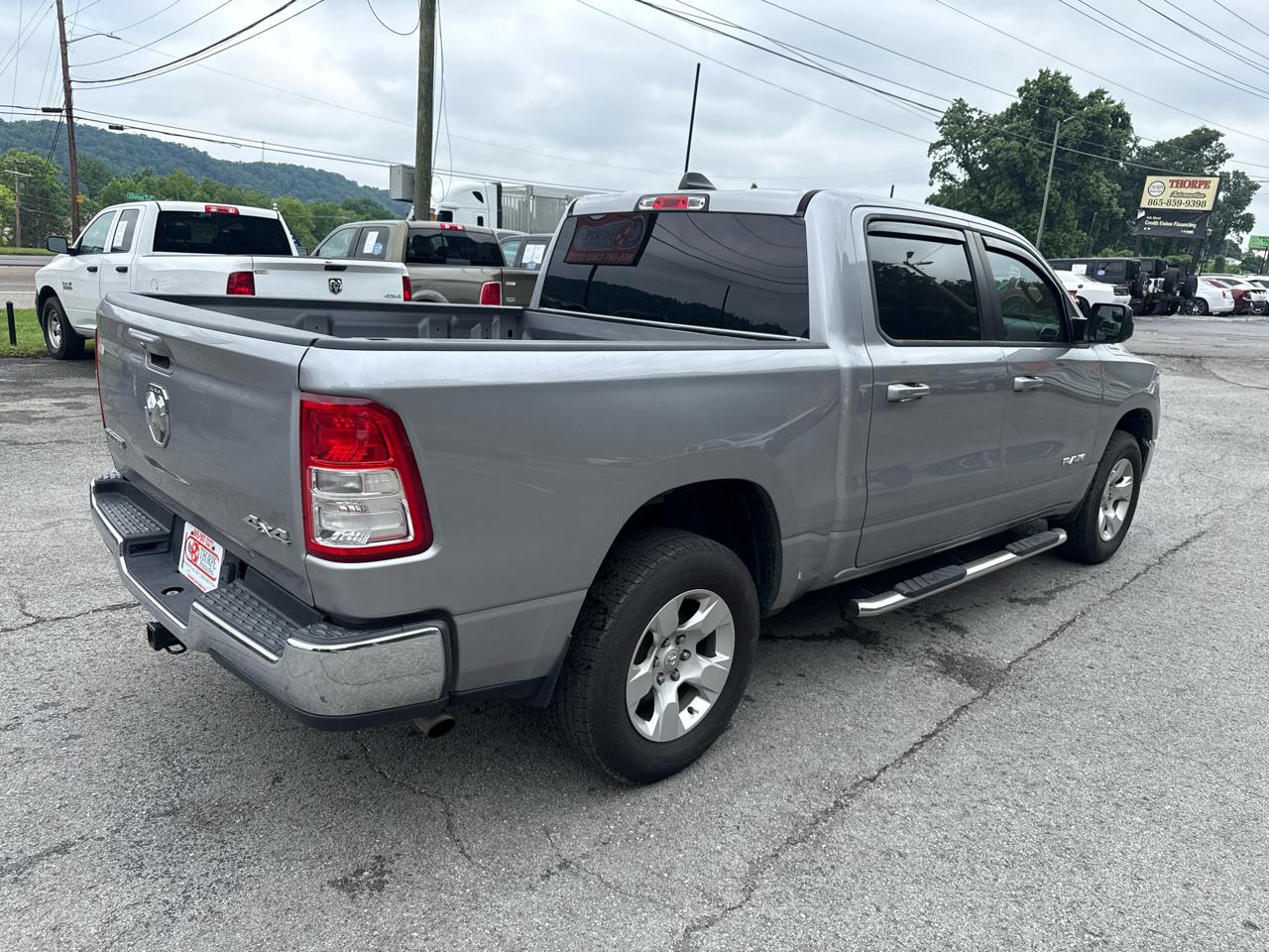 RAM 1500 Big Horn Crew Cab SWB 4WD 2021