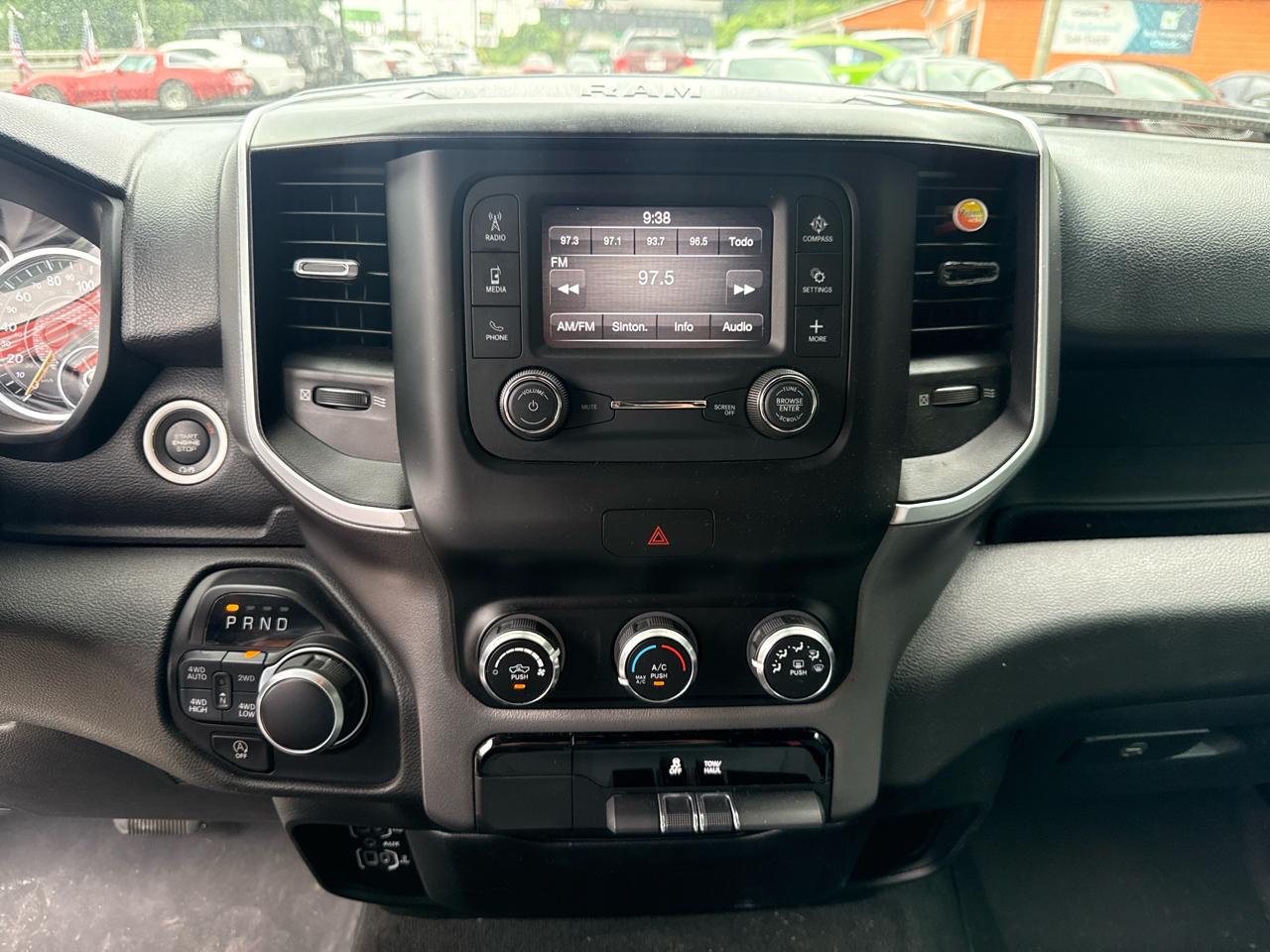 RAM 1500 Big Horn Crew Cab SWB 4WD 2021