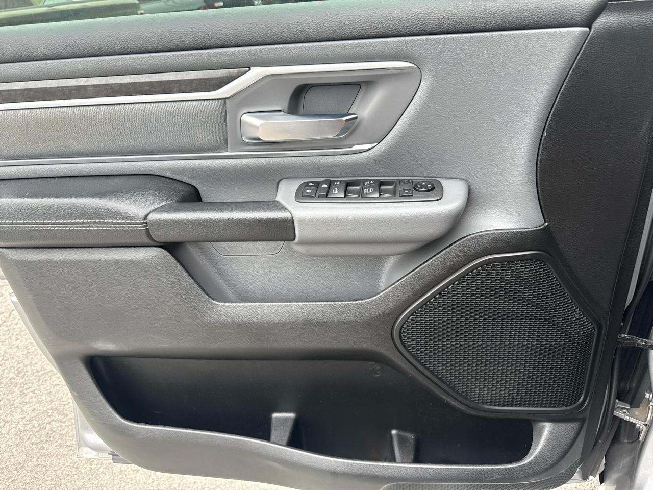 RAM 1500 Big Horn Crew Cab SWB 4WD 2021