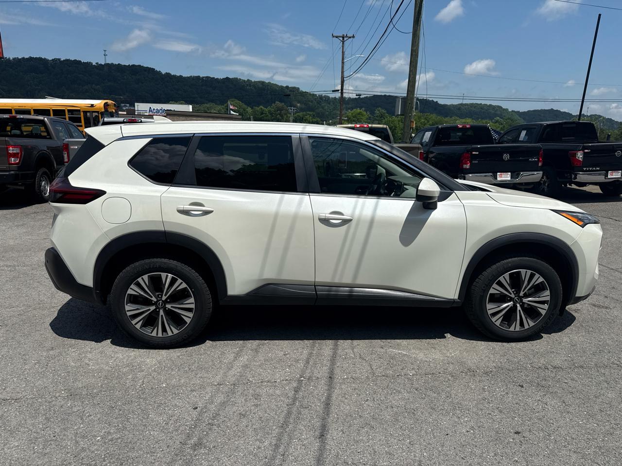 Nissan Rogue SV 2023