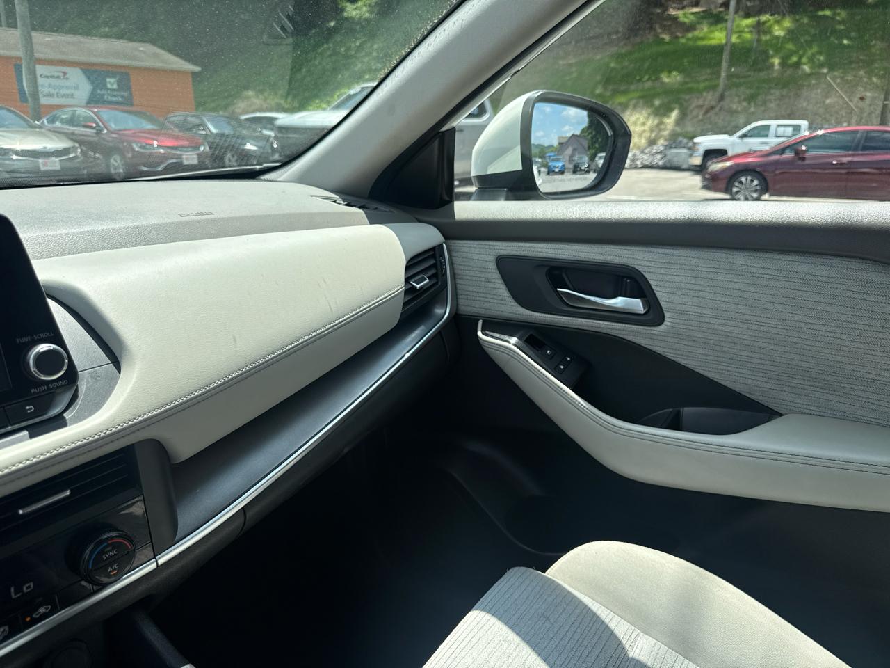 Nissan Rogue SV 2023