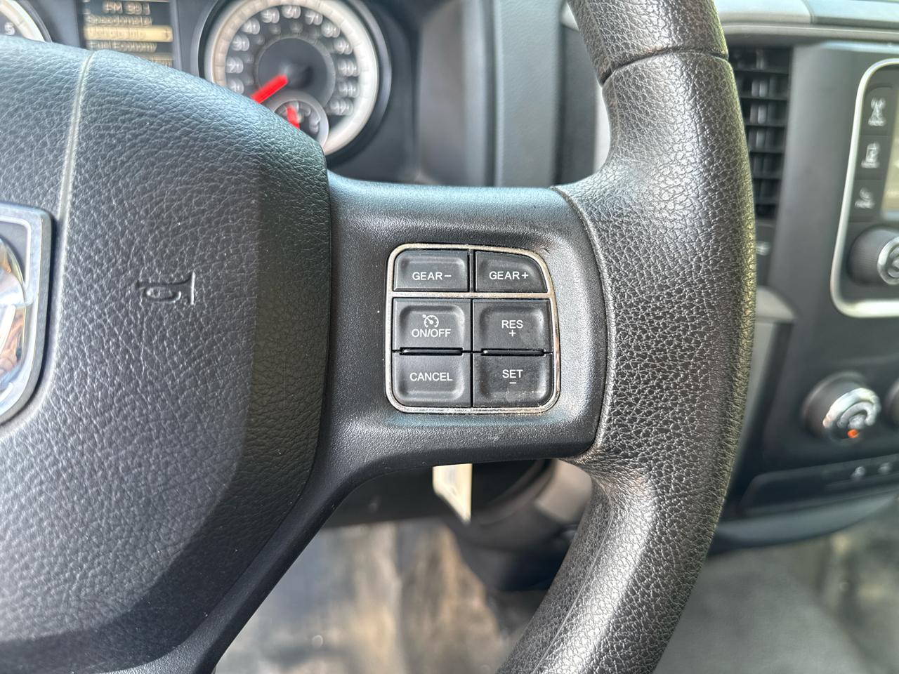 RAM 1500 Tradesman Regular Cab LWB 2WD 2017