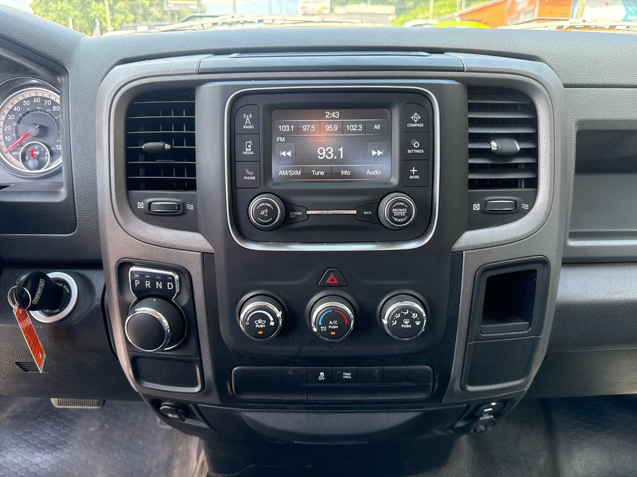 RAM 1500 Tradesman Regular Cab LWB 2WD 2017