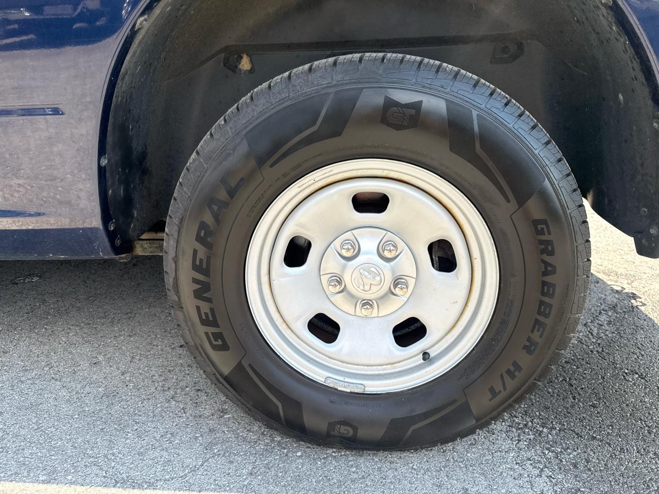 RAM 1500 Tradesman Regular Cab LWB 2WD 2017