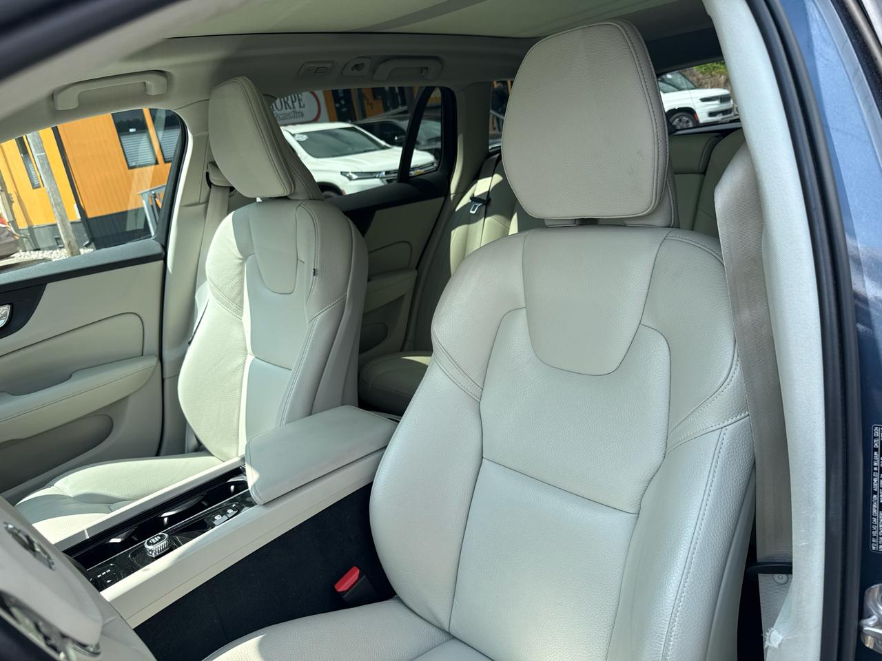 Volvo V60 Cross Country B5 Plus 2024