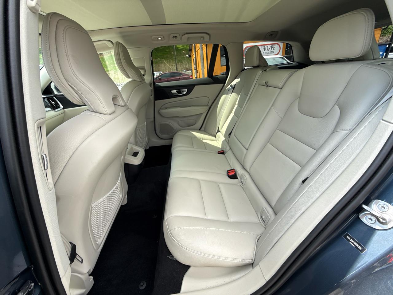 Volvo V60 Cross Country B5 Plus 2024