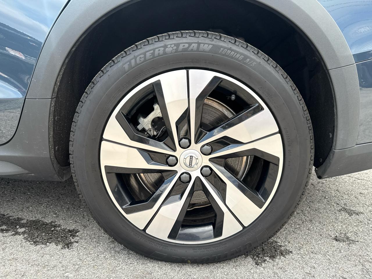 Volvo V60 Cross Country B5 Plus 2024
