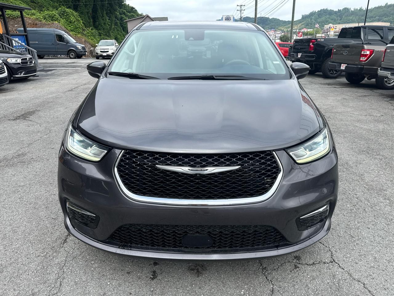 Chrysler Pacifica Touring L 2023