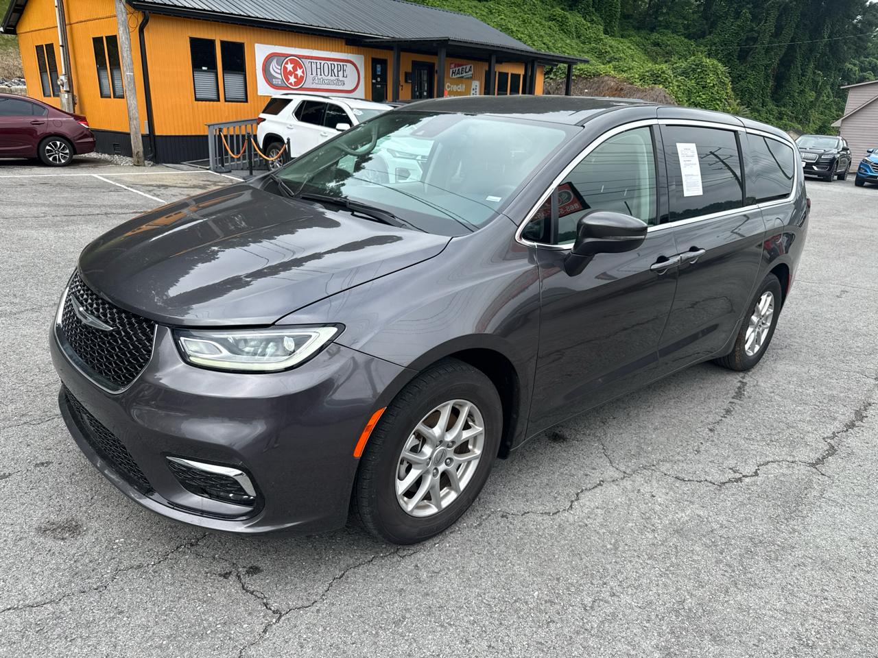 Chrysler Pacifica Touring L 2023