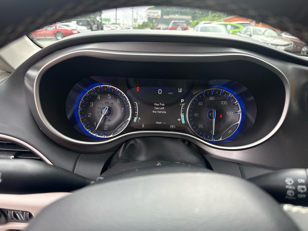 Chrysler Pacifica Touring L 2023