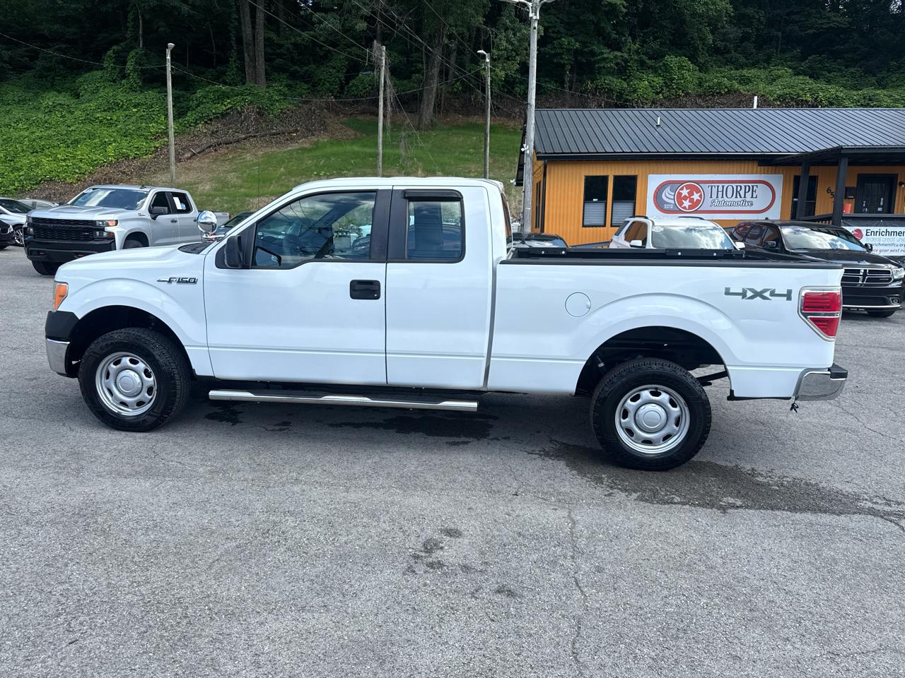 Ford F-150 XL SuperCab 8-ft. Bed 4WD 2013