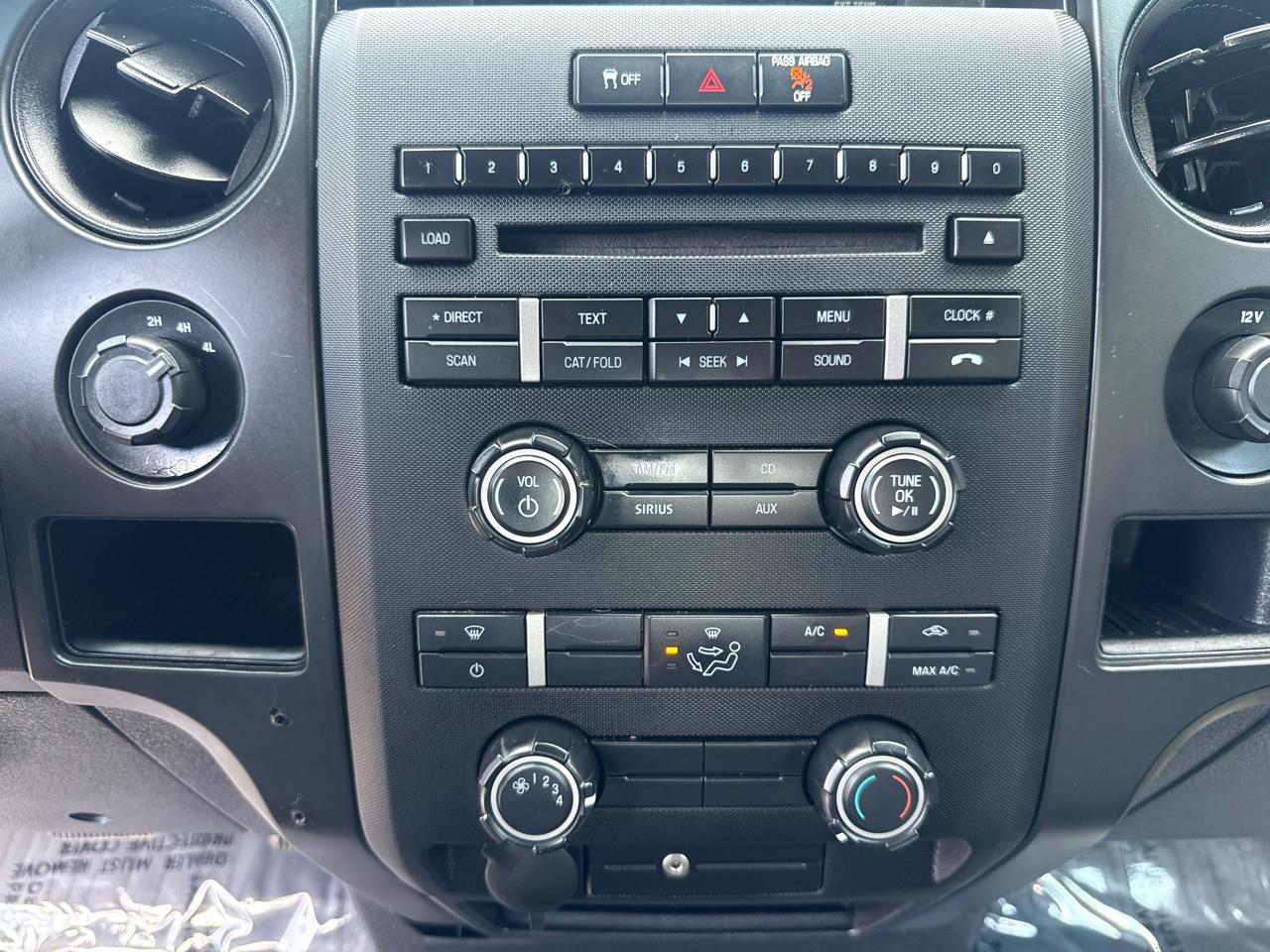 Ford F-150 XL SuperCab 8-ft. Bed 4WD 2013