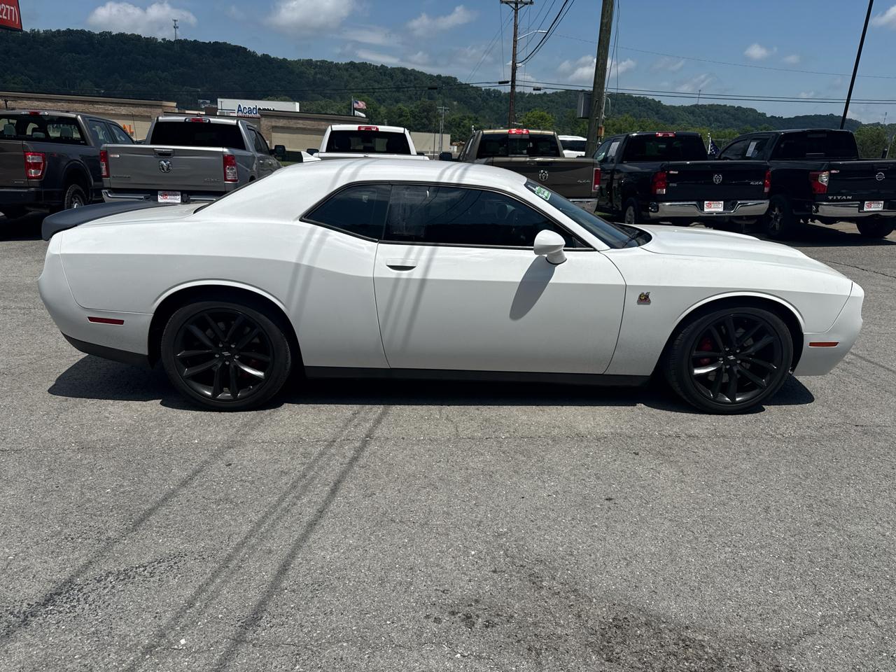 Dodge Challenger  2019