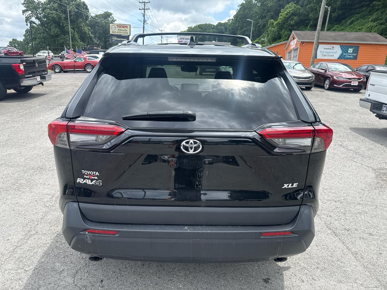 Toyota RAV4 XLE Premium 2023