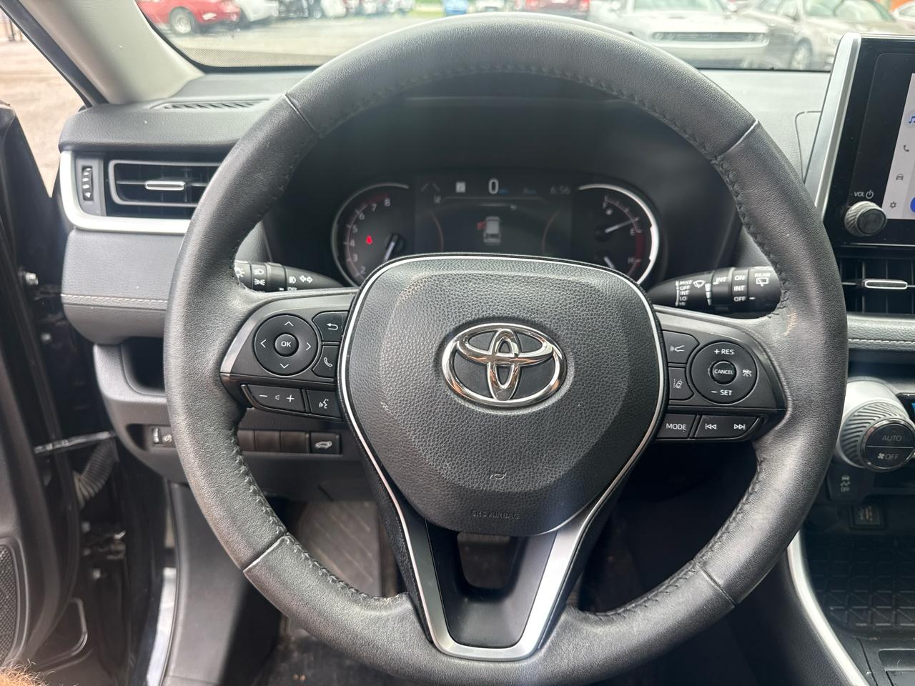 Toyota RAV4 XLE Premium 2023