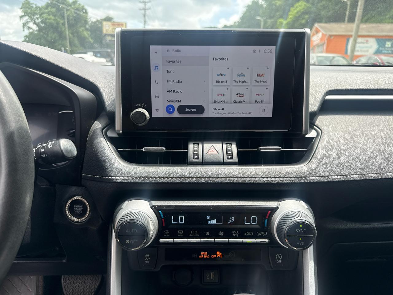 Toyota RAV4 XLE Premium 2023